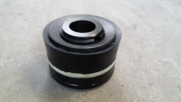 Наша комапния производит Втулки,поршени,клапаны,штока,гидрокоробки на плужный насос 9T1000,12T1600,14T220,